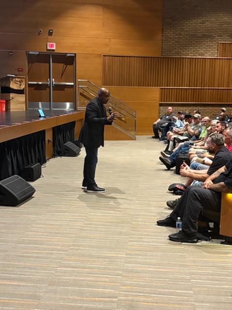 Featured keynote photo 7
